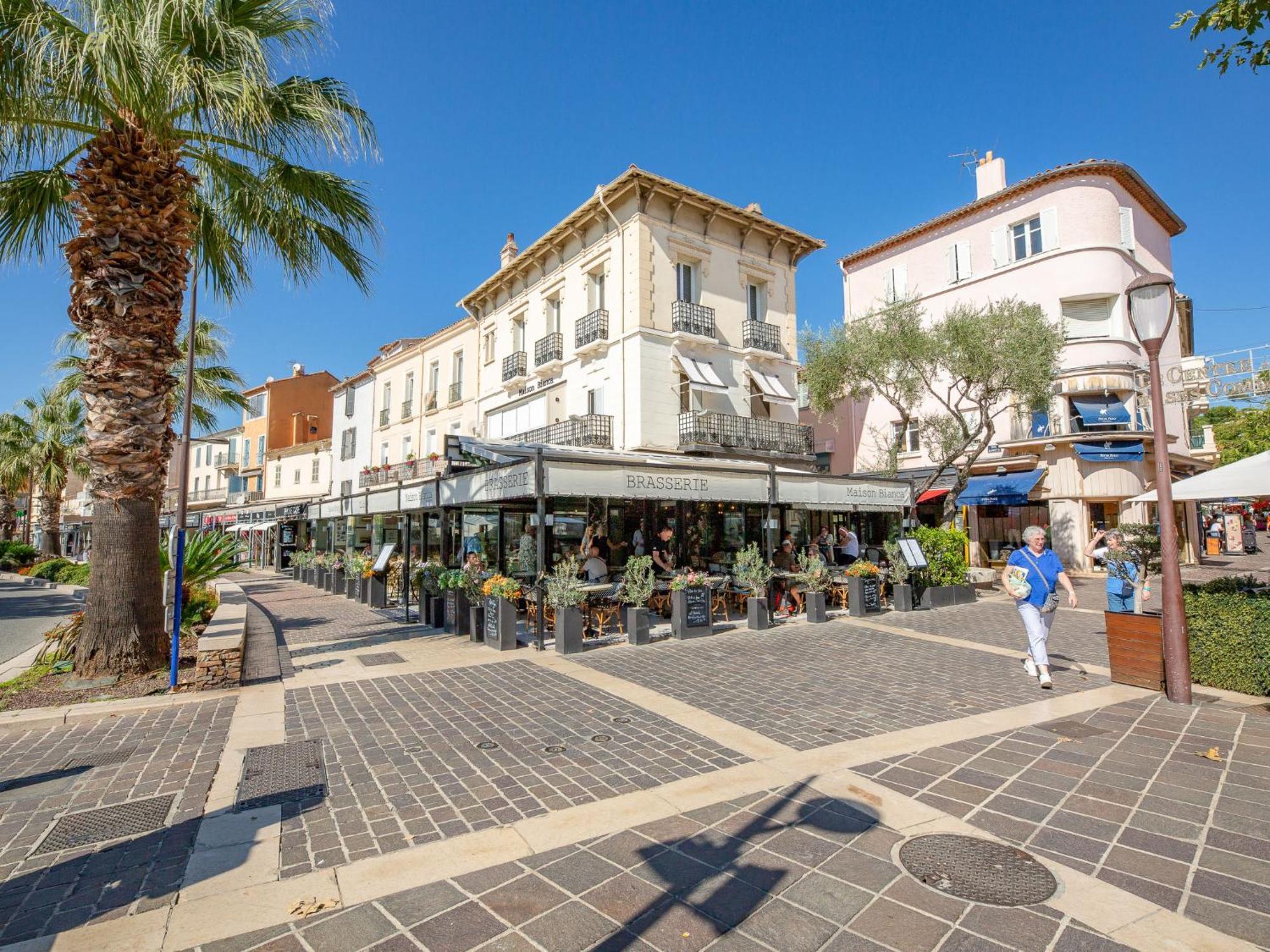 Apartment Les Sirenes By Interhome Sainte-Maxime Exteriér fotografie